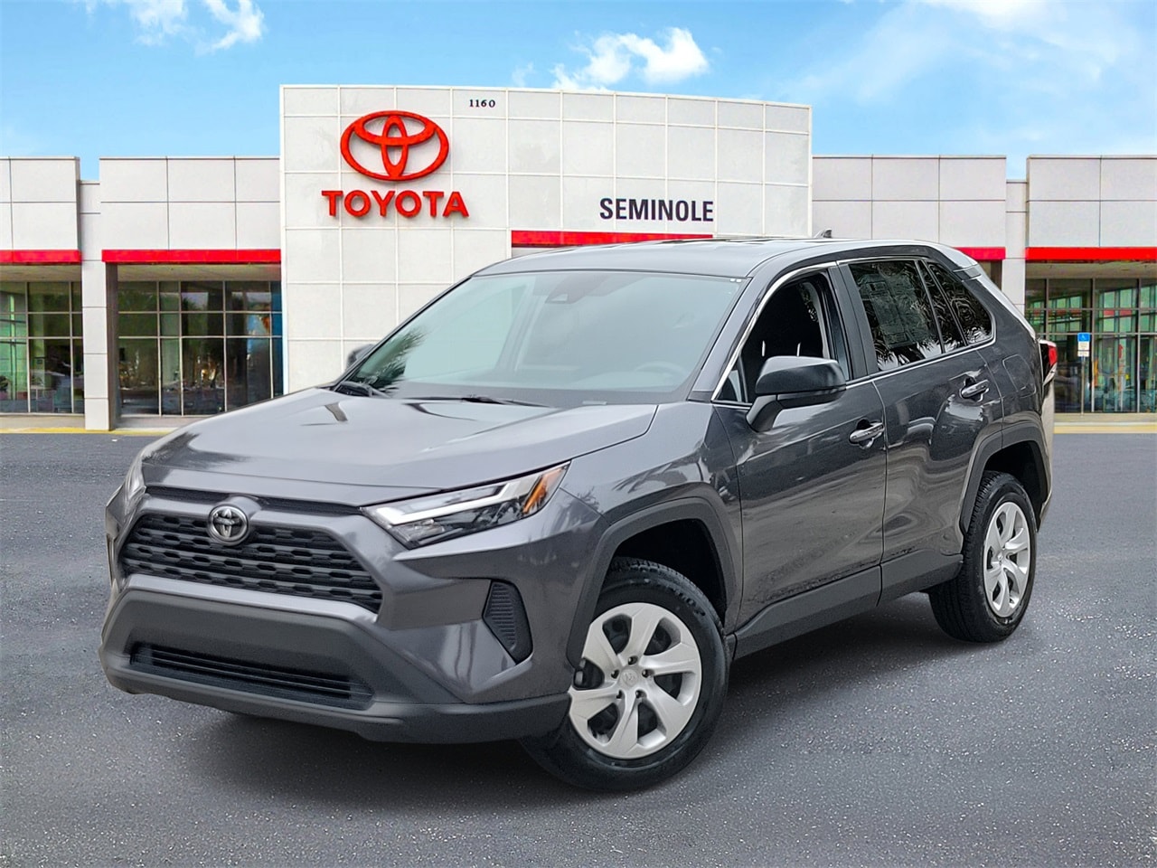 2025 Toyota RAV4 LE's photo