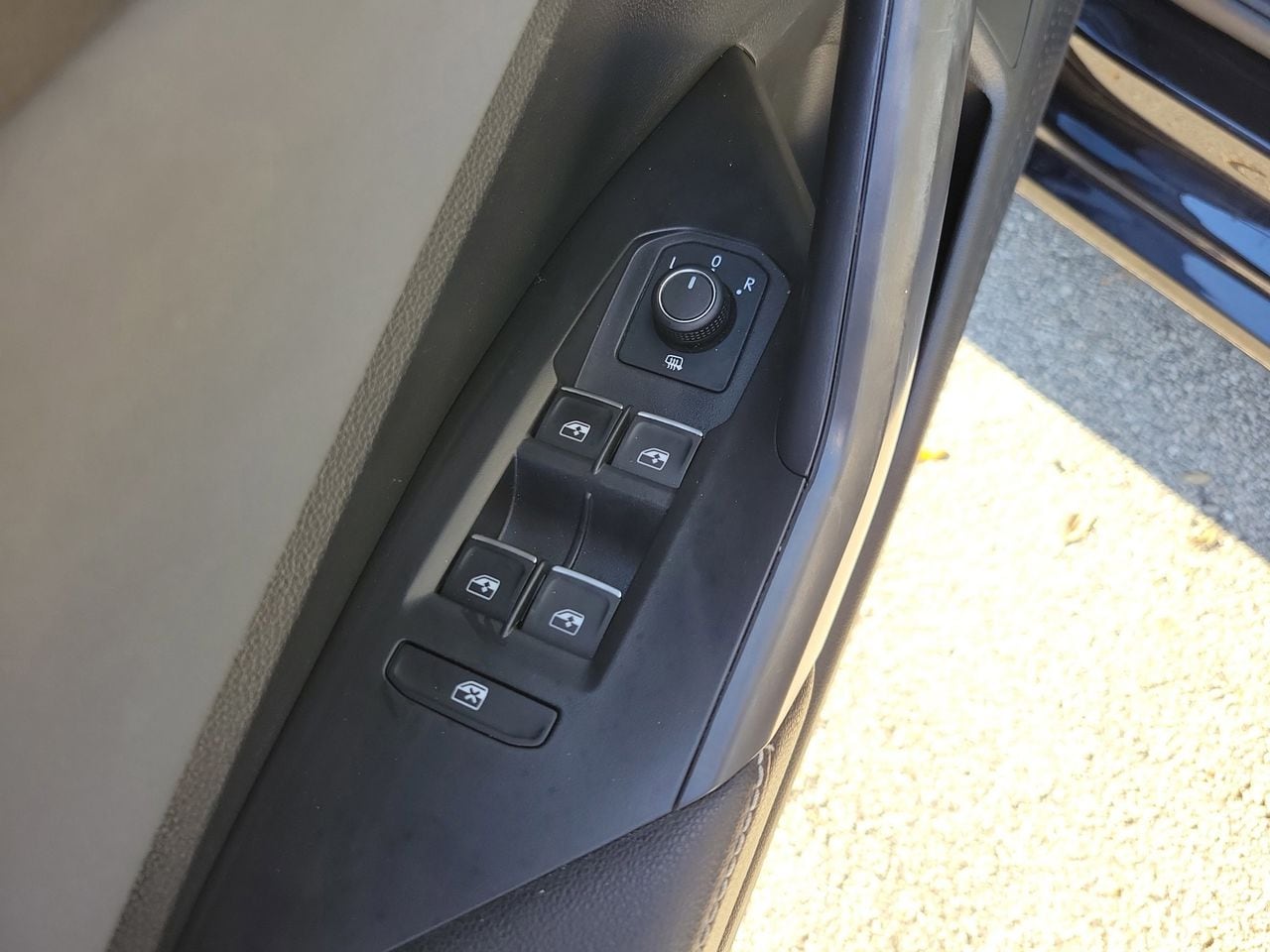 2025 Volkswagen Jetta SE - Photo 14