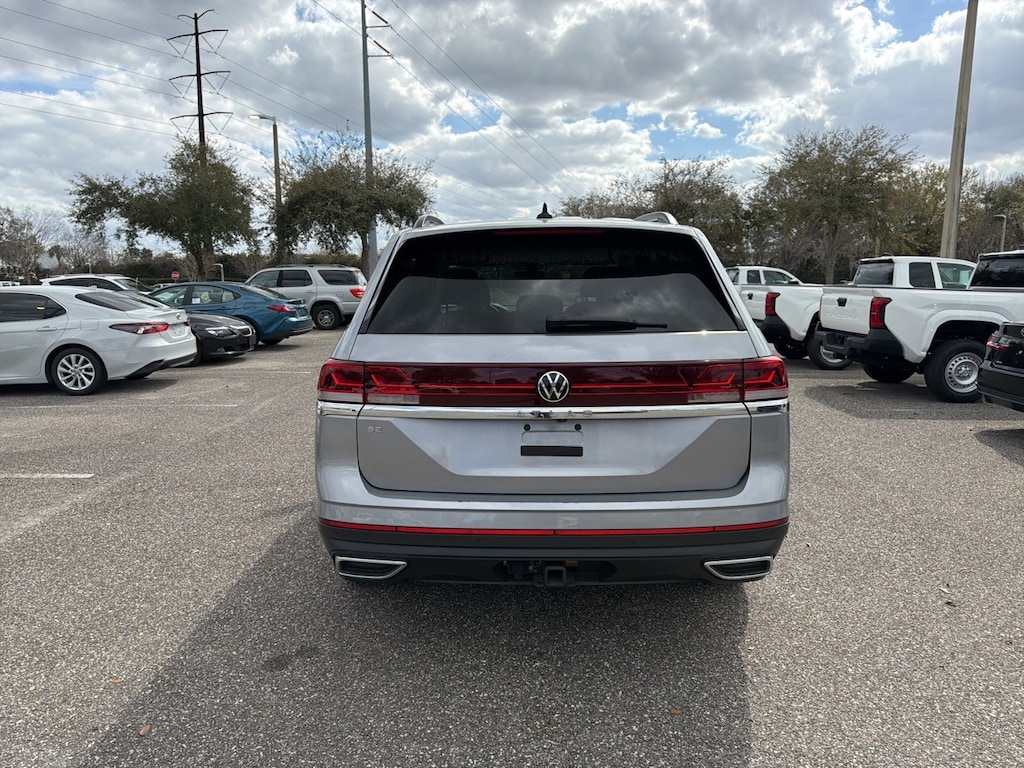 Used 2024 Volkswagen Atlas 2.0T SE w/Technology SUV