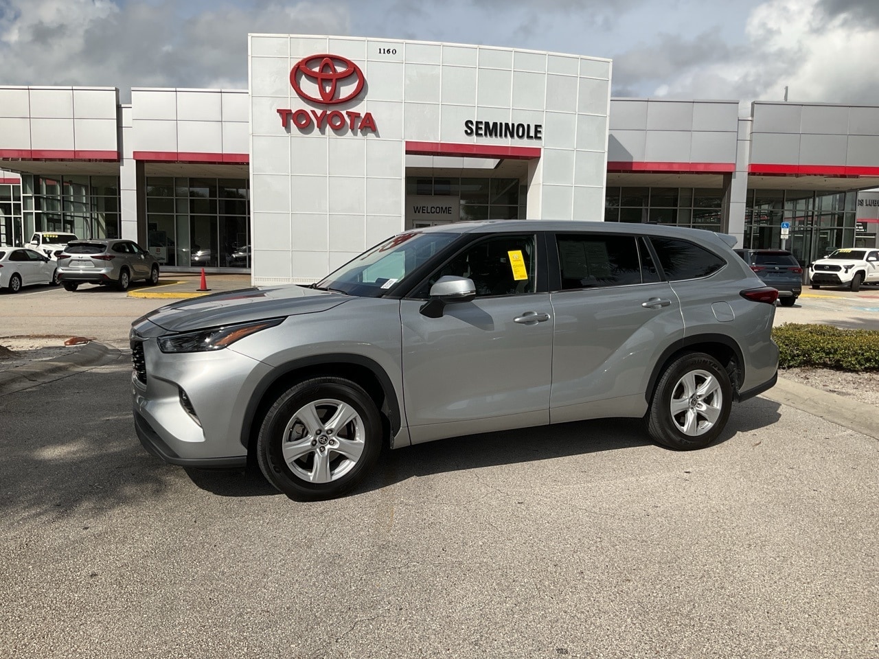 Used 2023 Toyota Highlander LE with VIN 5TDKDRAH3PS040232 for sale in Sanford, FL