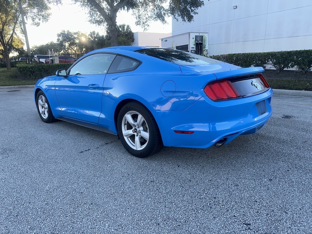 Used 2017 Ford Mustang V6 Coupe