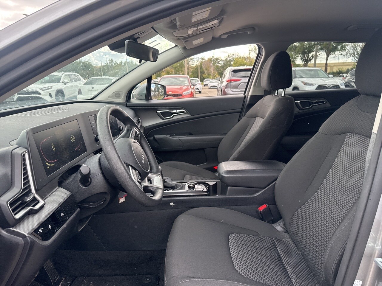 2024 Kia Sportage LX photo 3