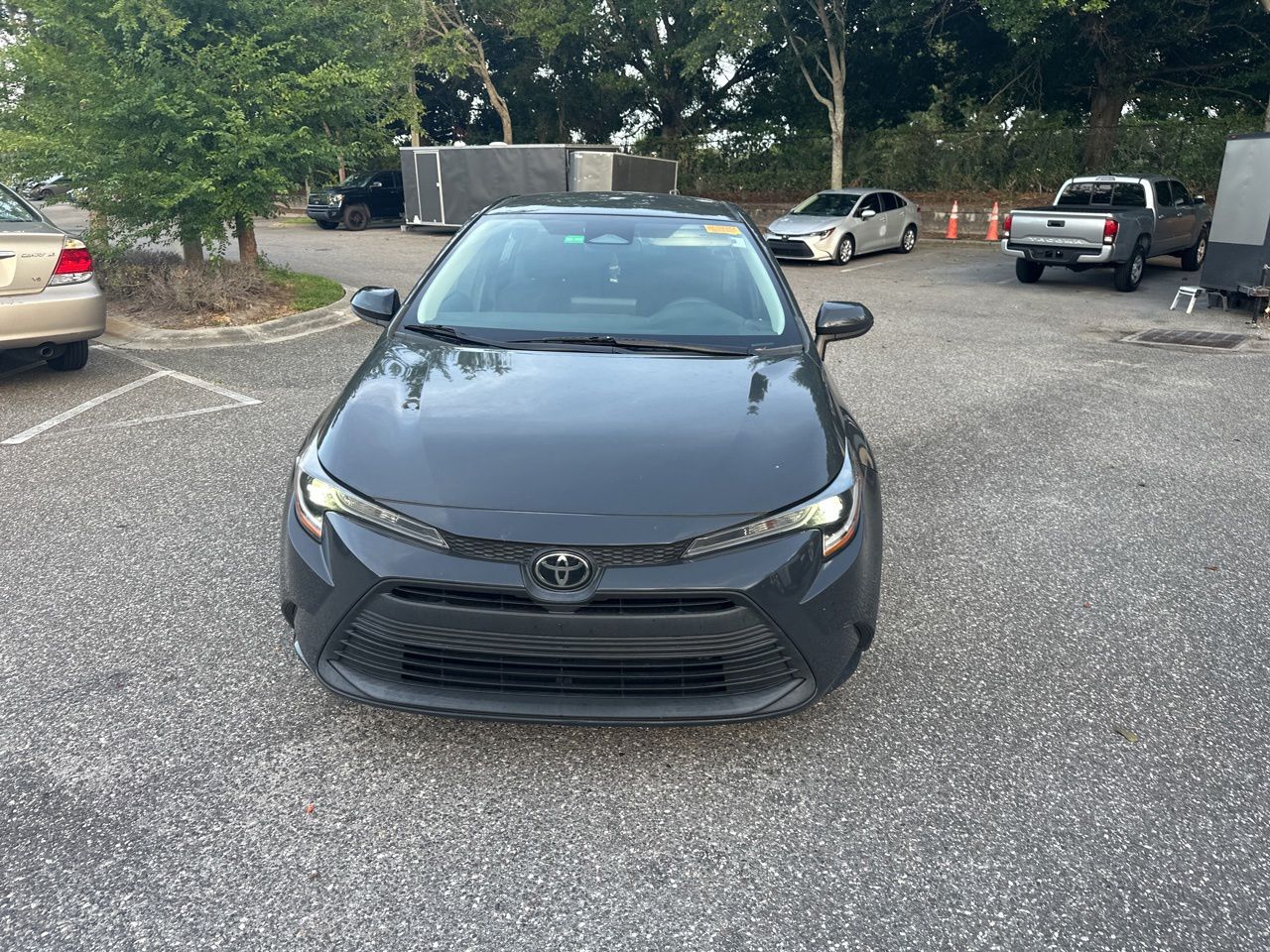 View vehicle photo 2