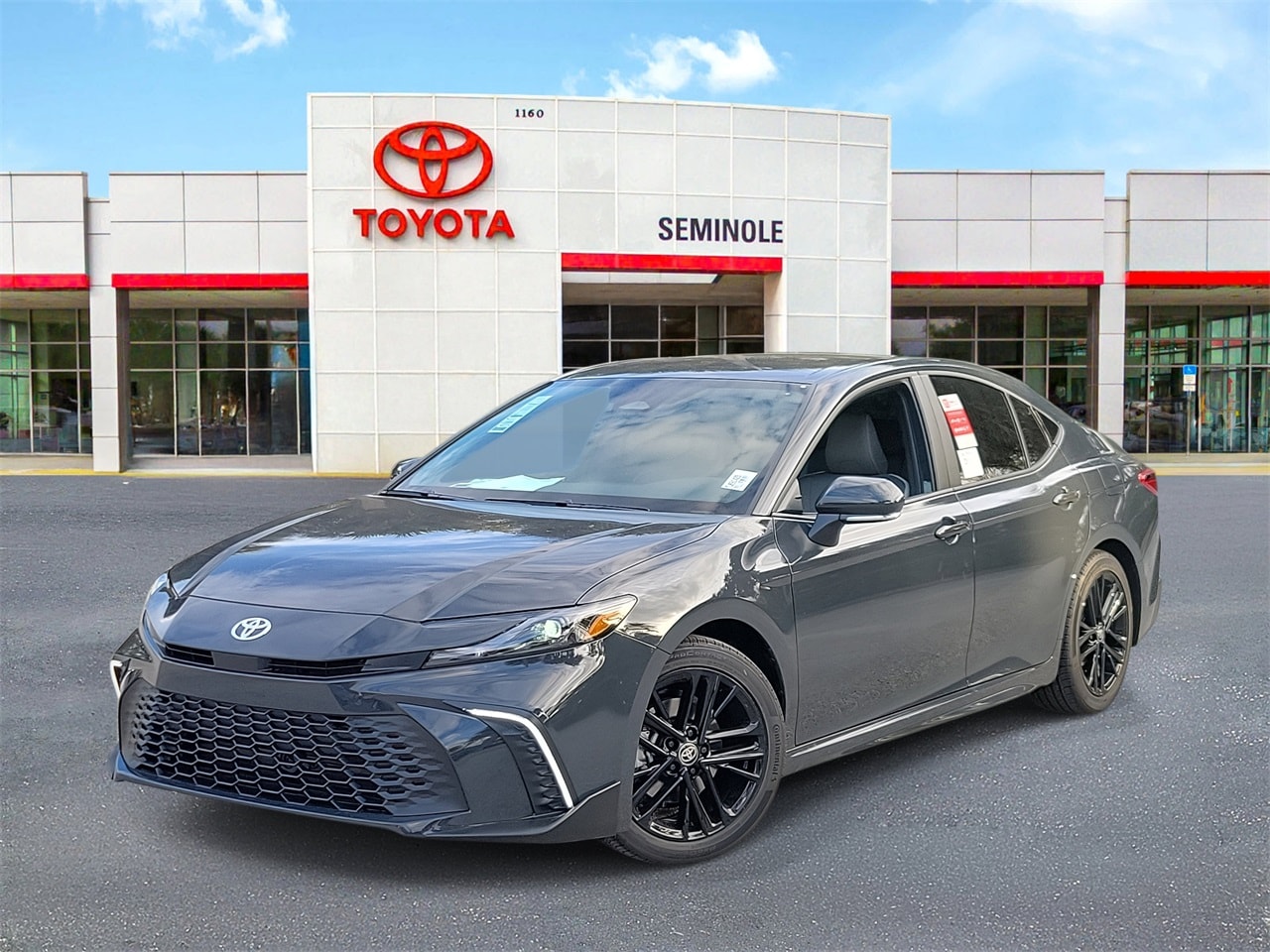 2026 Toyota Camry SE's photo