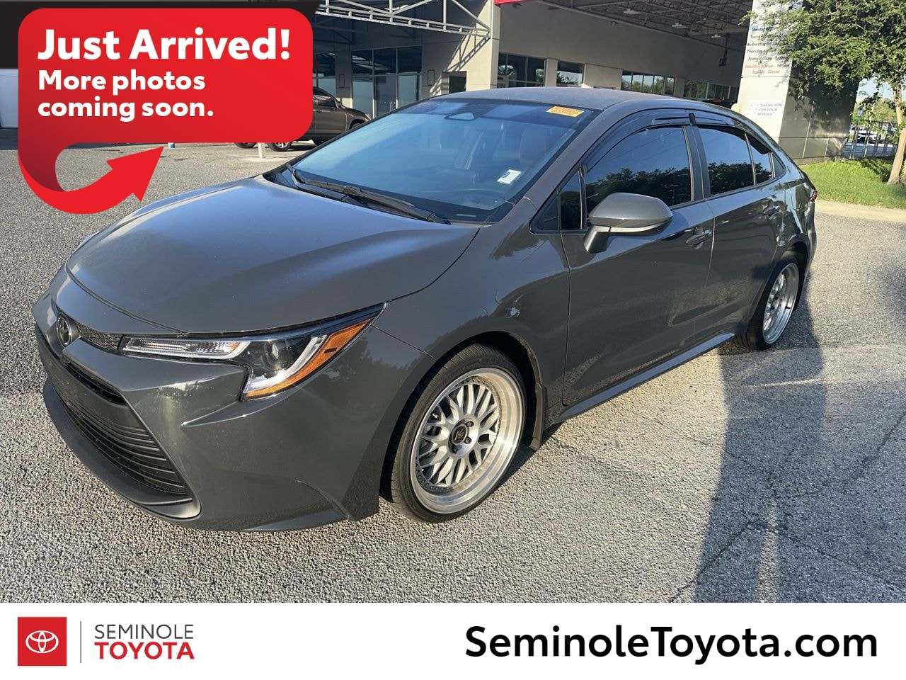 2025 Toyota Corolla LE CVT's photo