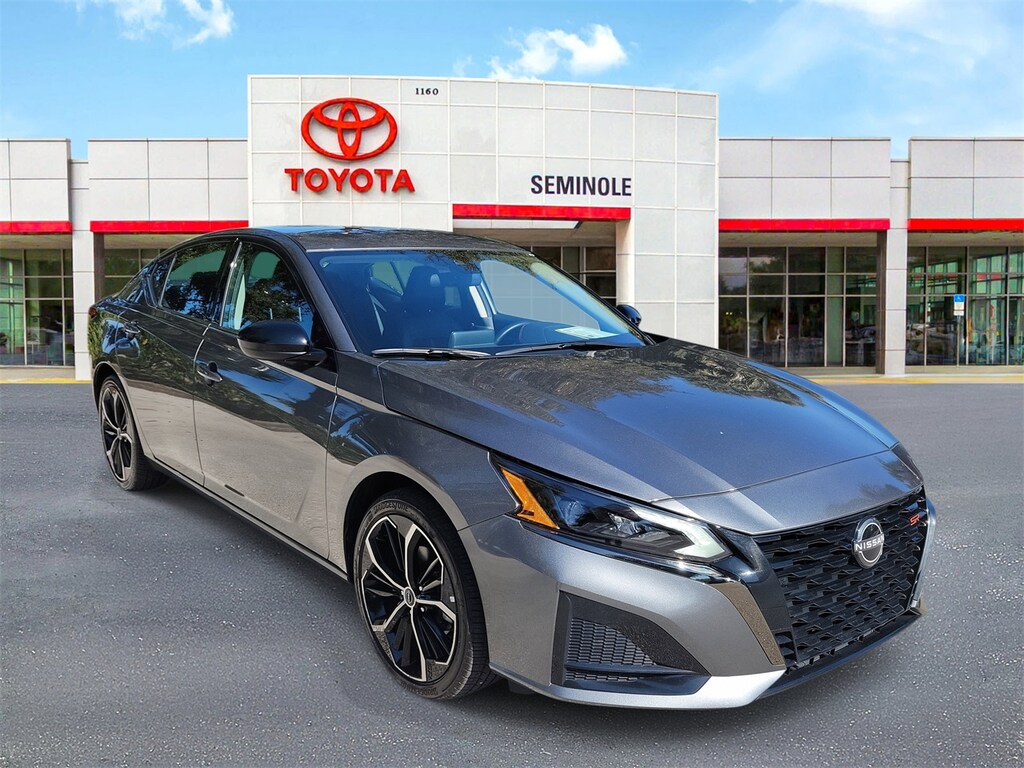 Used 2025 Nissan Altima 2.5 SR Sedan