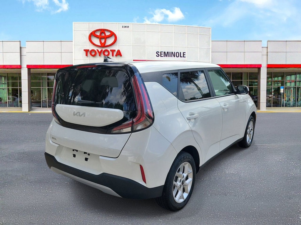Used 2025 Kia Soul LX Hatchback