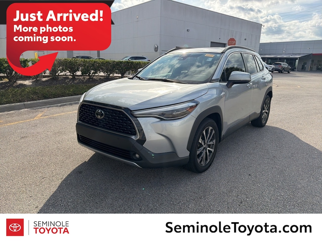 Used 2022 Toyota Corolla Cross XLE SUV