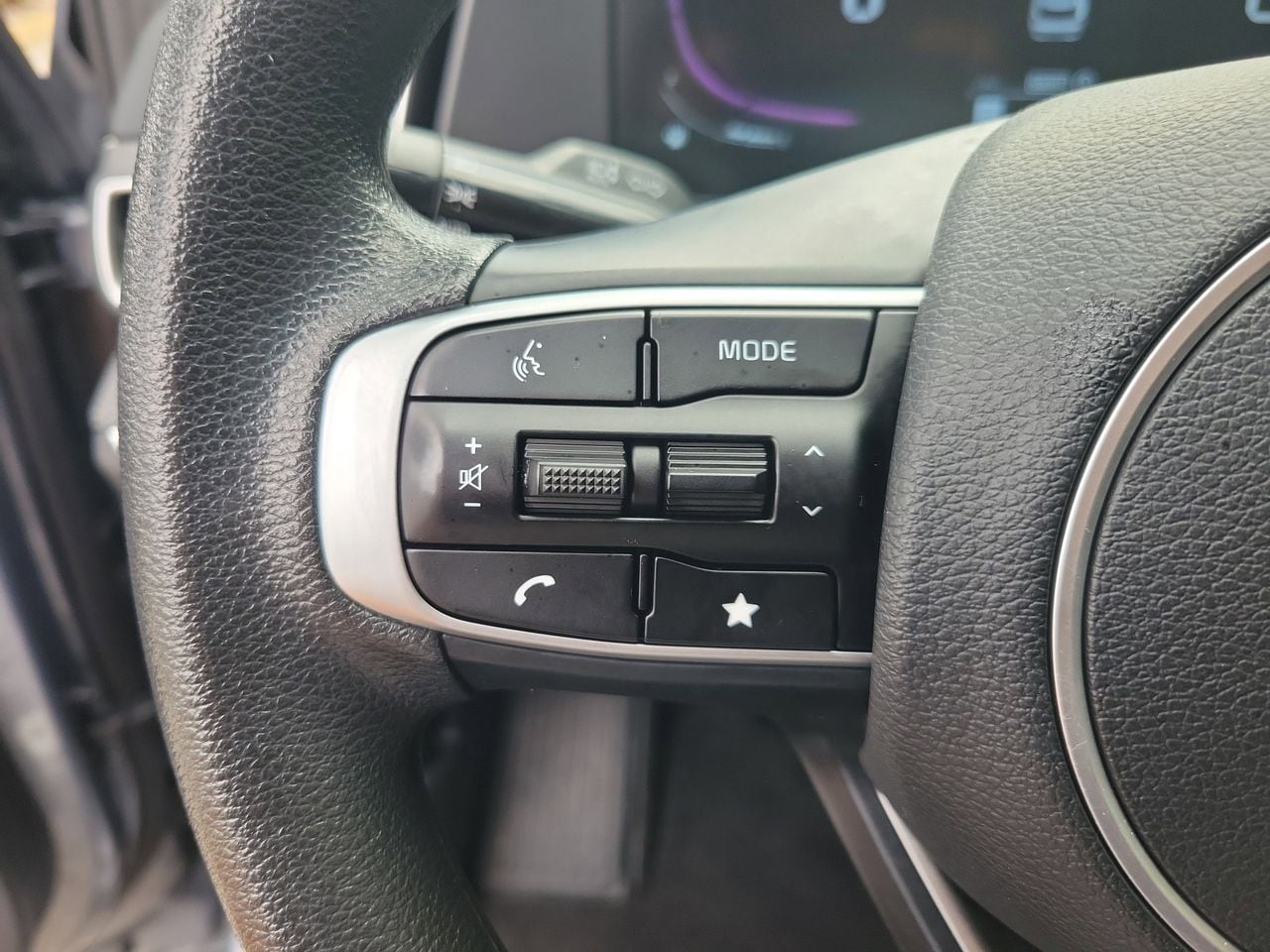 2025 Kia Sportage LX - Photo 18