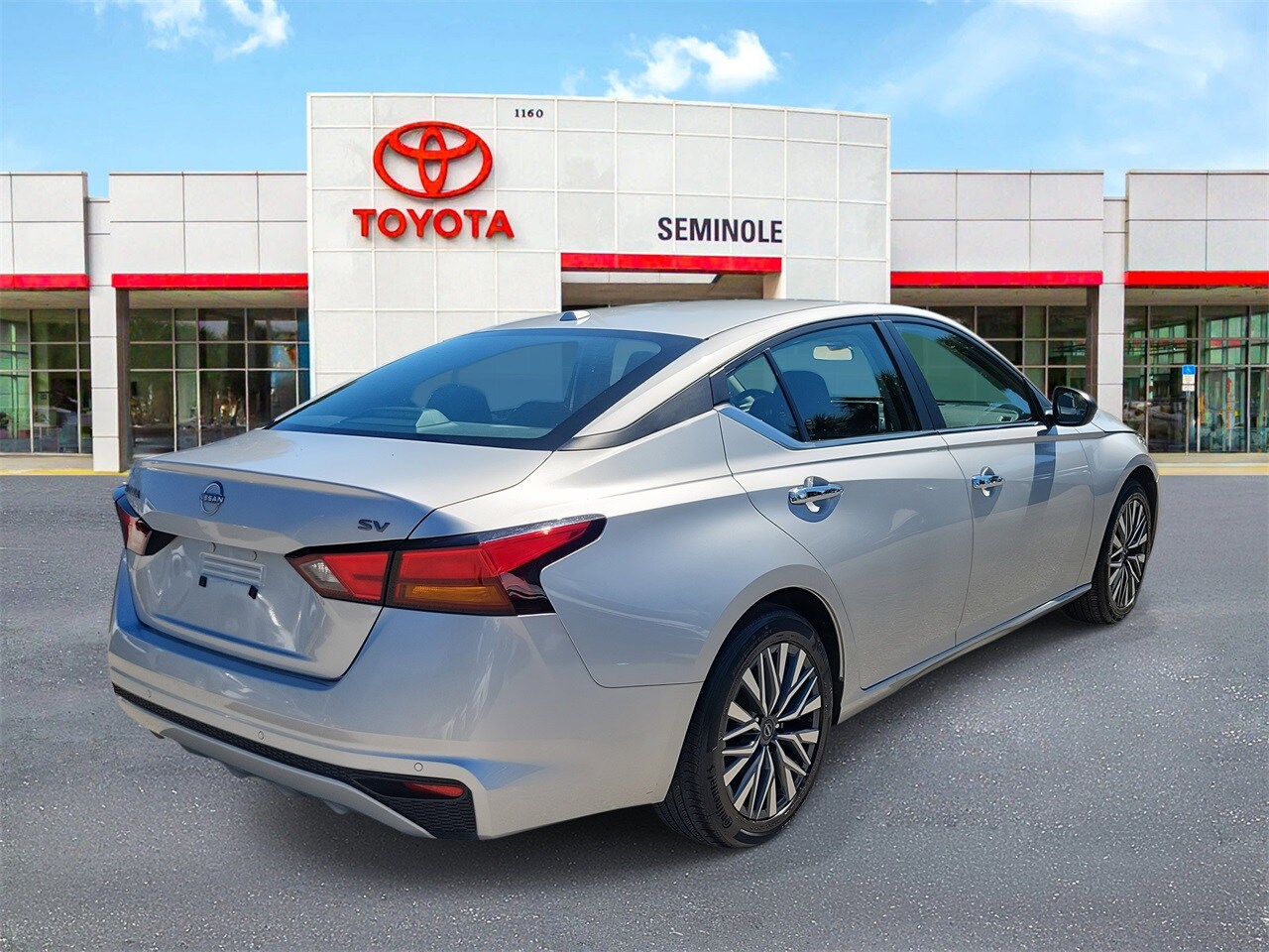 2024 Nissan Altima 2.5 SV photo 3