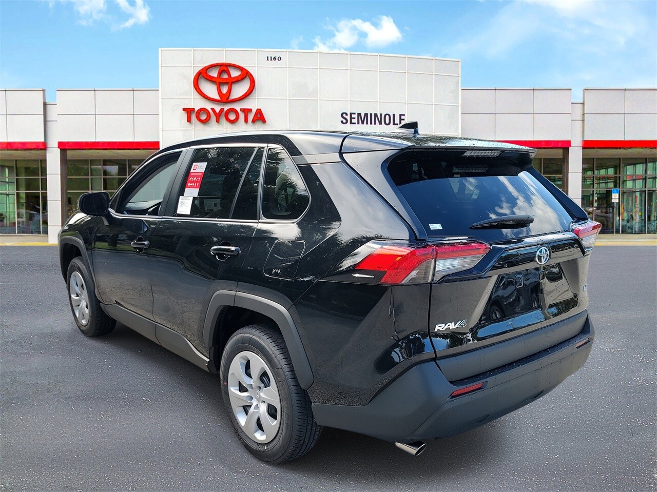 2025 Toyota RAV4 LE photo 4