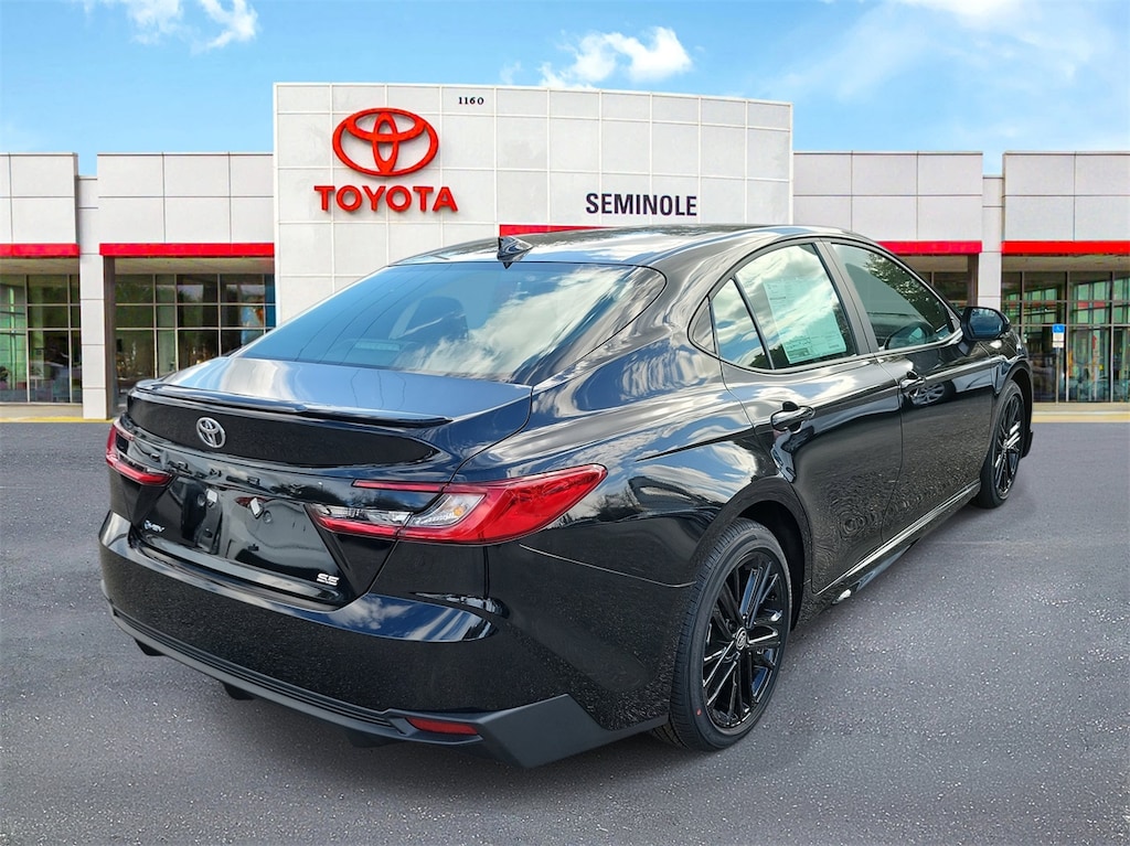 Used 2026 Toyota Camry SE Sedan