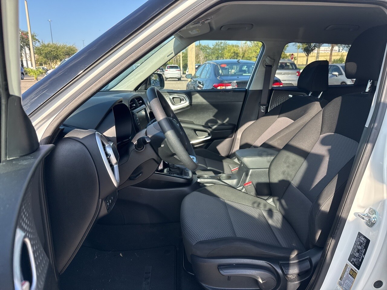 2024 Kia Soul LX photo 4