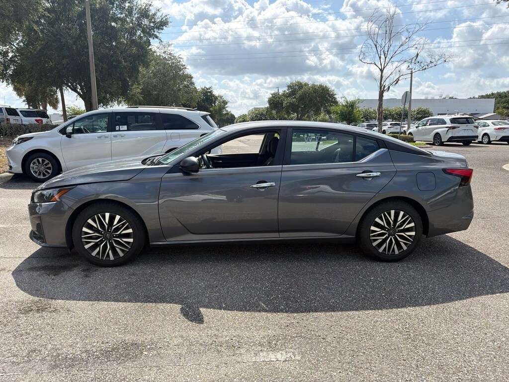 Used 2024 Nissan Altima 2.5 SV Sedan