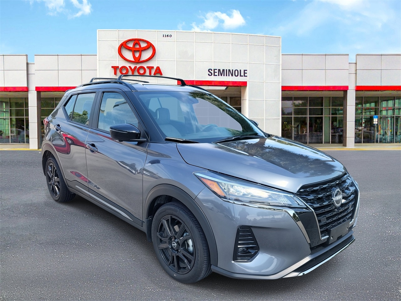 Used 2024 Nissan Kicks SR with VIN 3N1CP5DV6RL552391 for sale in Sanford, FL