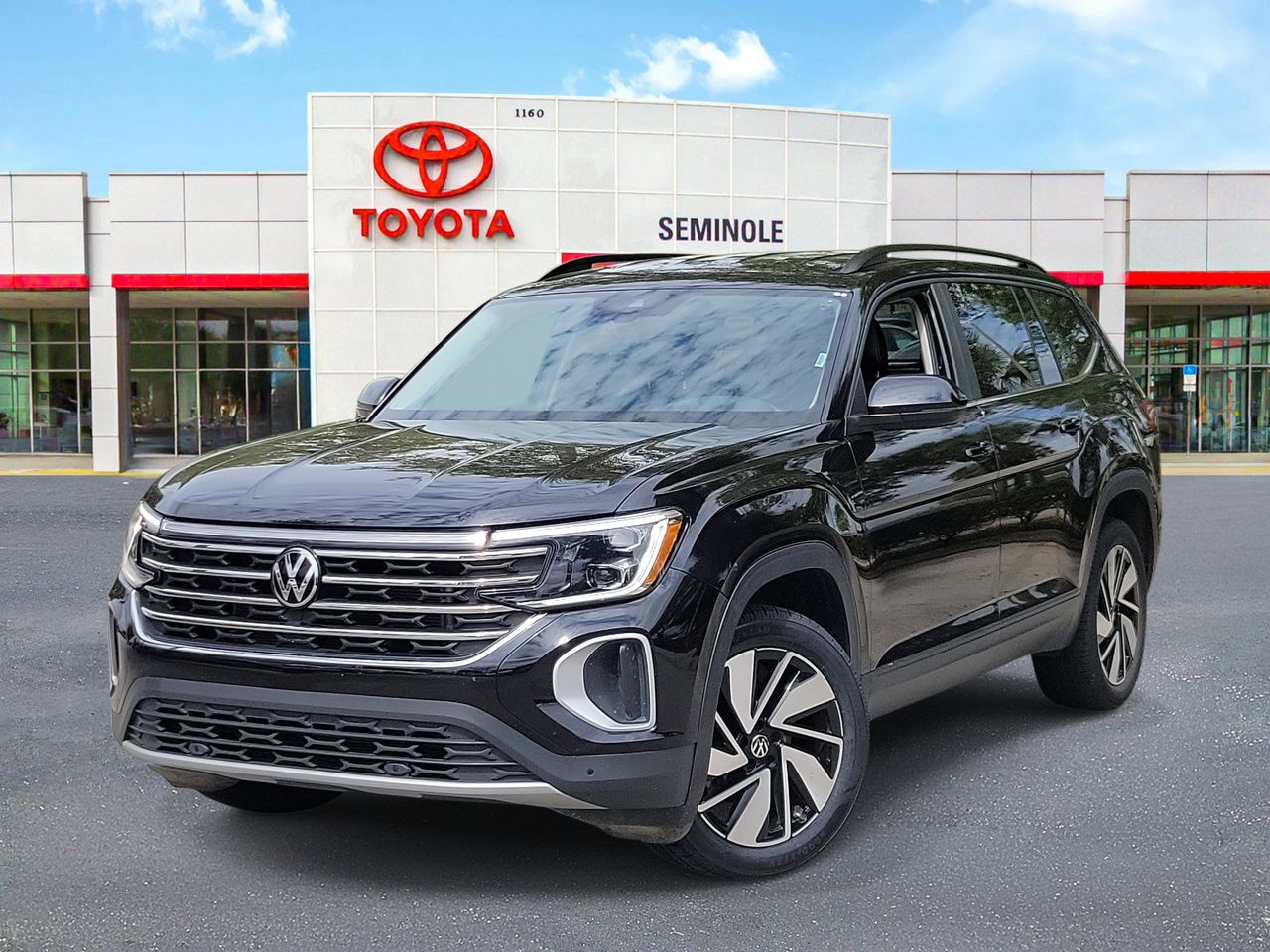 2024 Volkswagen Atlas SE w/Tech