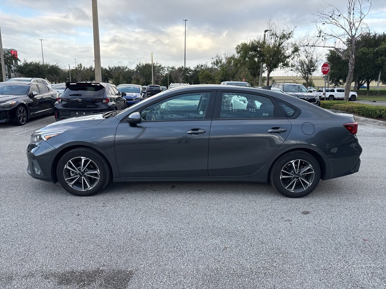 2024 Kia Forte LXS photo 2