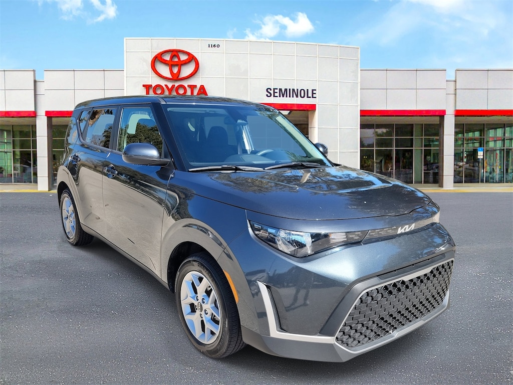 Used 2025 Kia Soul LX Hatchback