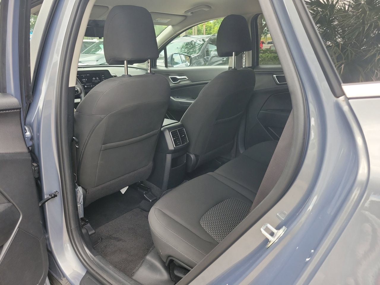 2025 Kia Sportage LX - Photo 8