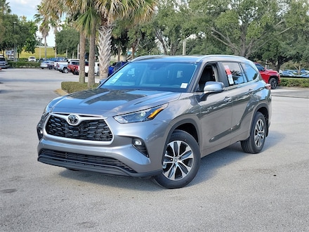 2026 Toyota Highlander XLE SUV