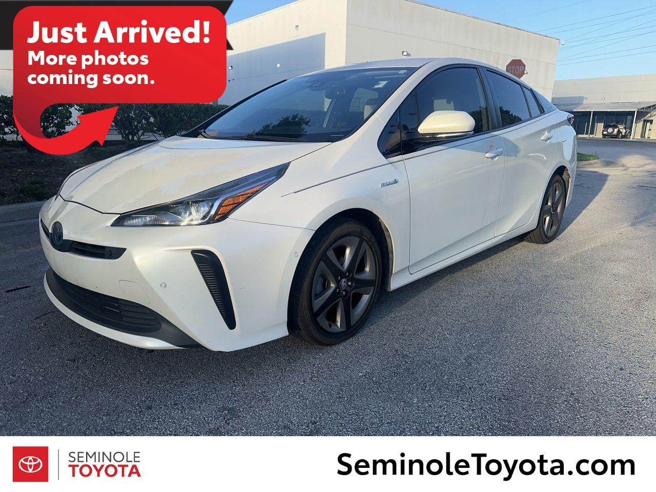 2019 Toyota Prius Limited FWD's photo