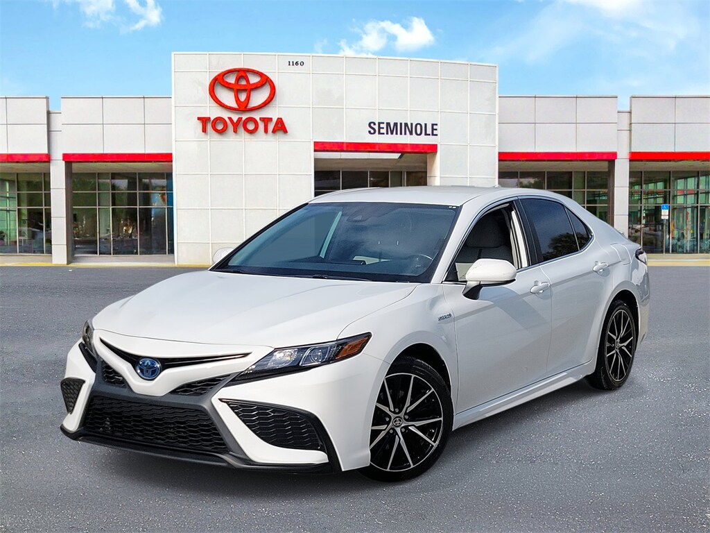 Used 2021 Toyota Camry Hybrid SE Sedan