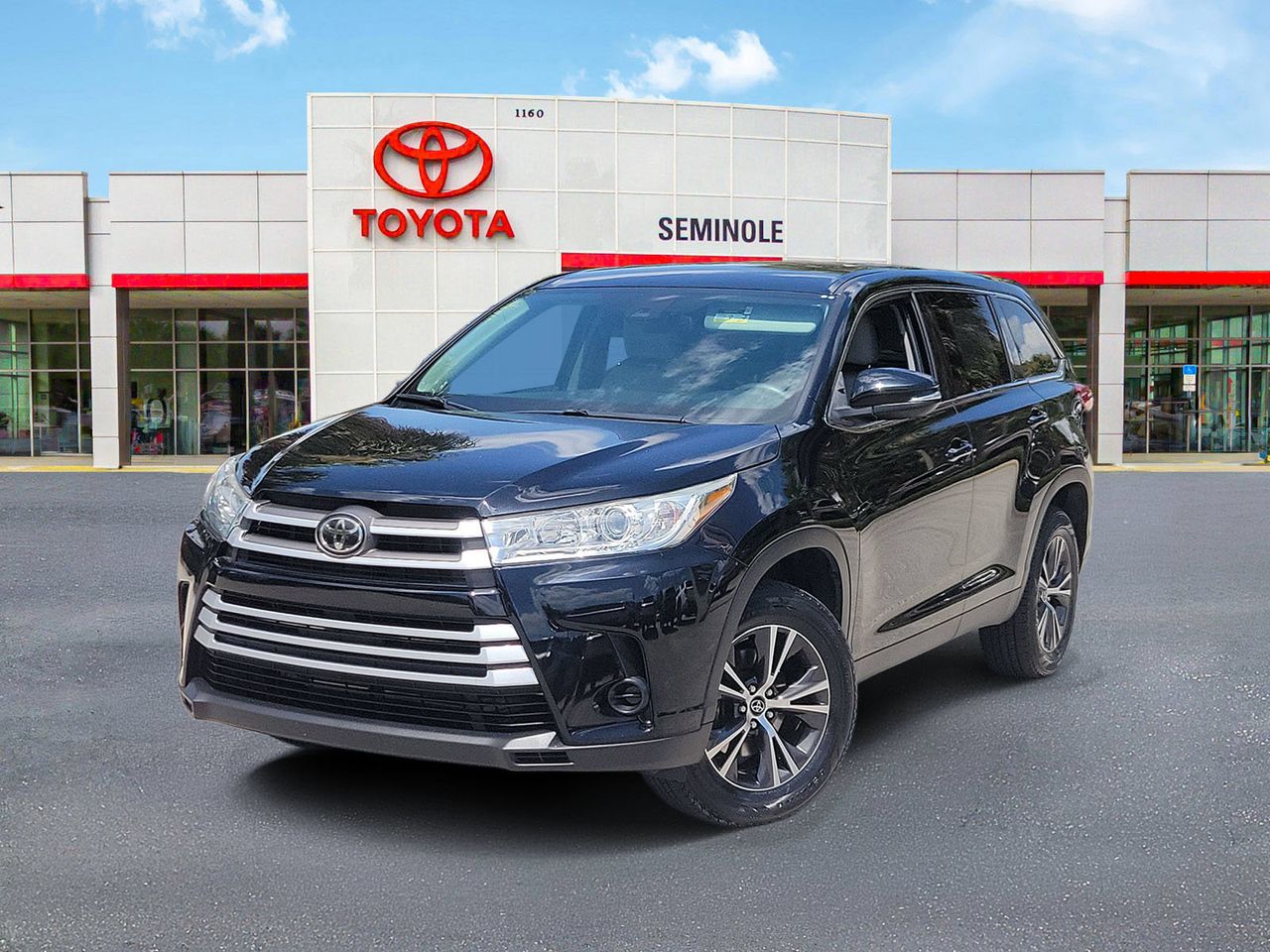 Midnight Black Metallic 2019 Toyota Highlander SUV / Crossover Front-Wheel Drive 6-Speed Automatic