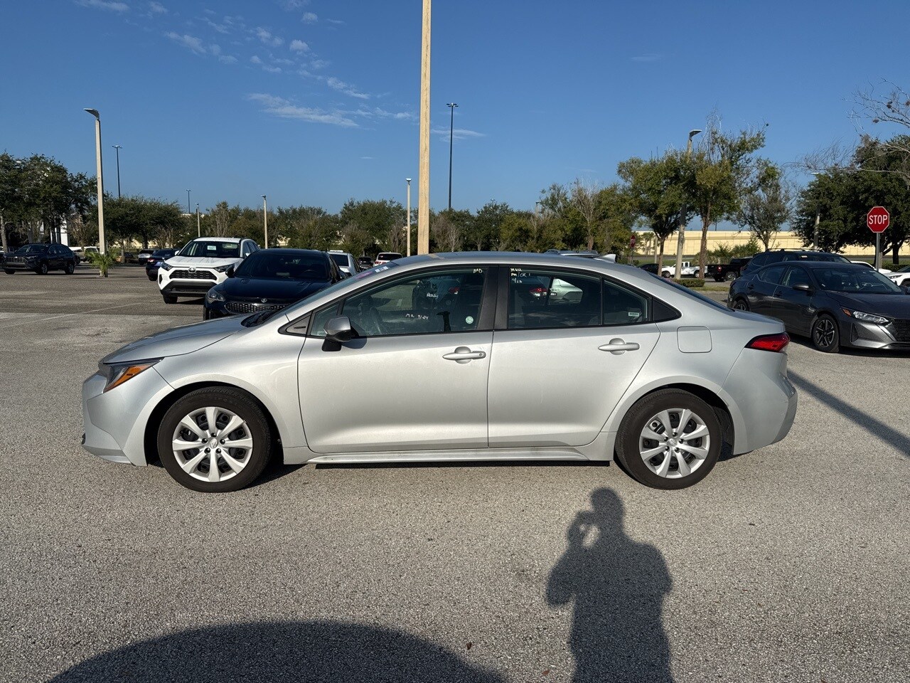 2024 Toyota Corolla LE photo 2