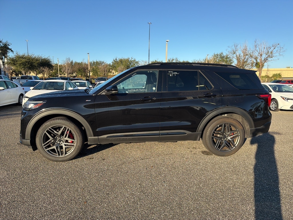 Used 2025 Ford Explorer ST-Line SUV