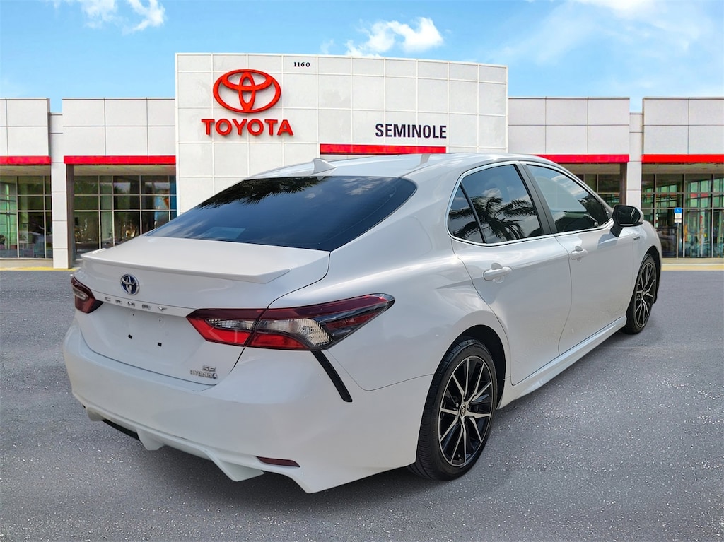 Used 2021 Toyota Camry Hybrid SE Sedan