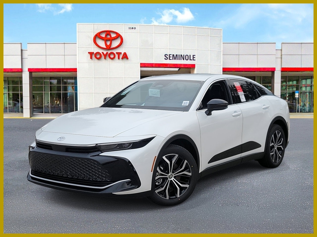 2026 Toyota Crown XLE's photo