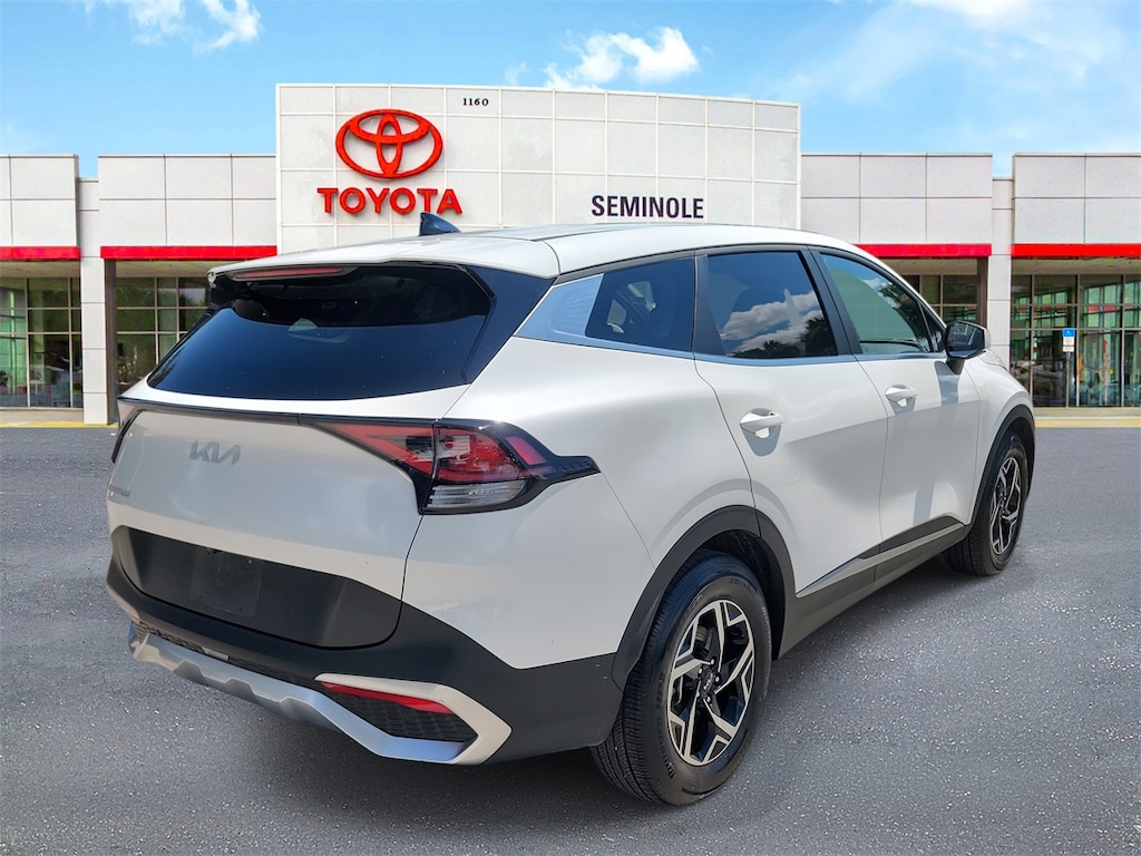 Used 2024 Kia Sportage LX SUV