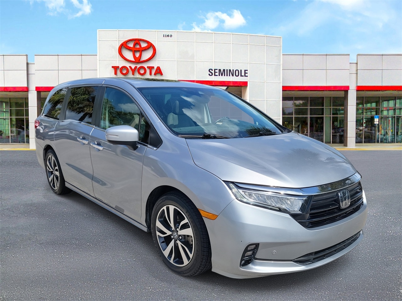 Used 2021 Honda Odyssey Touring with VIN 5FNRL6H88MB028065 for sale in Sanford, FL