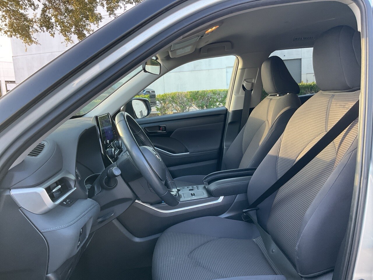 2023 Toyota Highlander Limited Platinum XLE XSE photo 3
