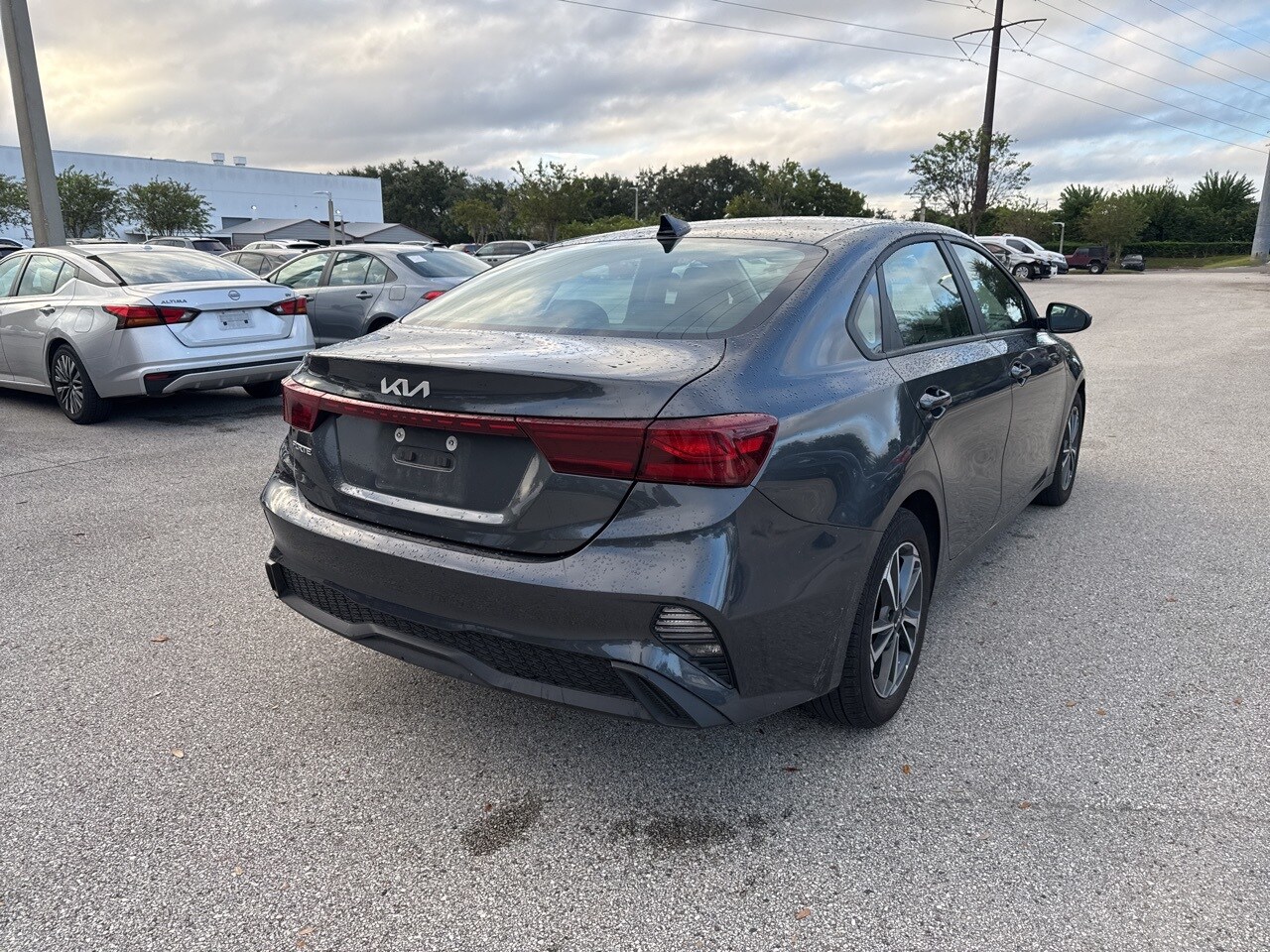 2024 Kia Forte LXS photo 3