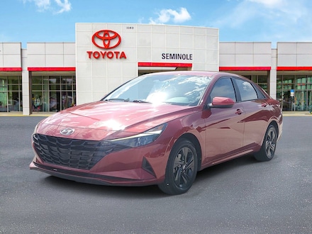 2022 Hyundai Elantra SEL Sedan