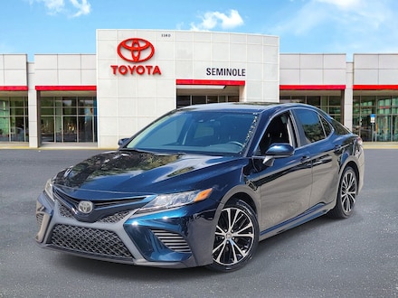 2020 Toyota Camry SE Sedan