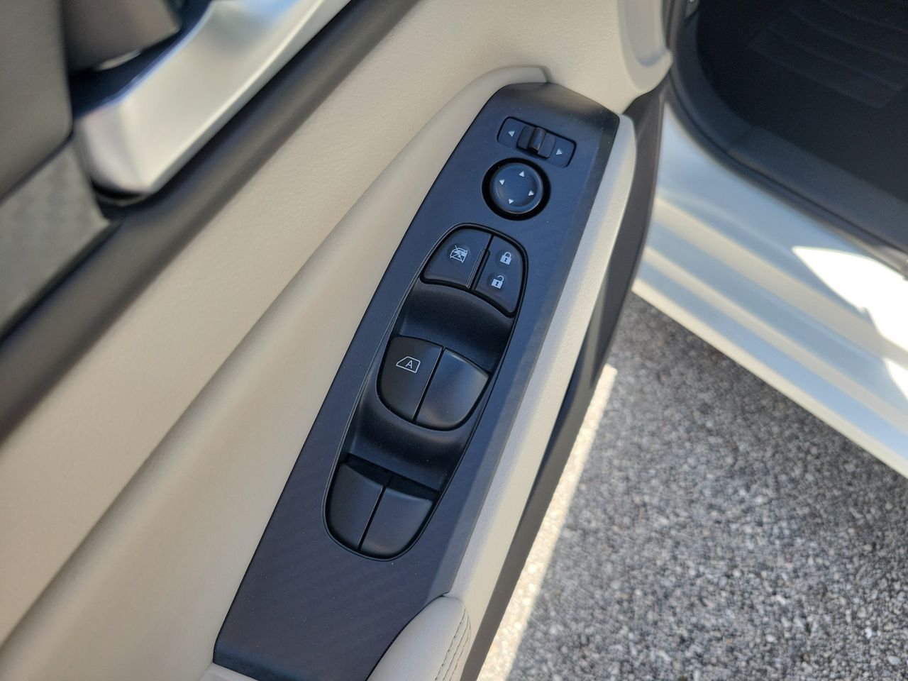 2025 Nissan Altima SV - Photo 13