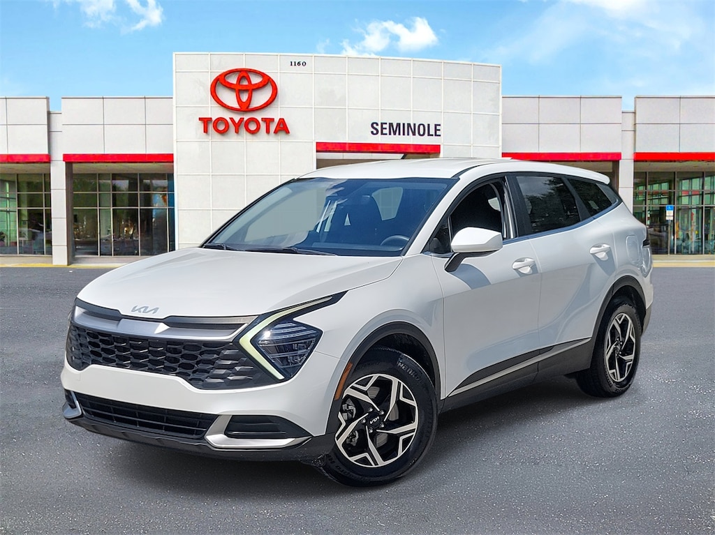 Used 2024 Kia Sportage LX SUV