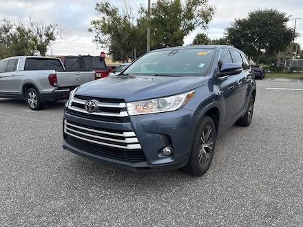 2017 Toyota Highlander LE SUV