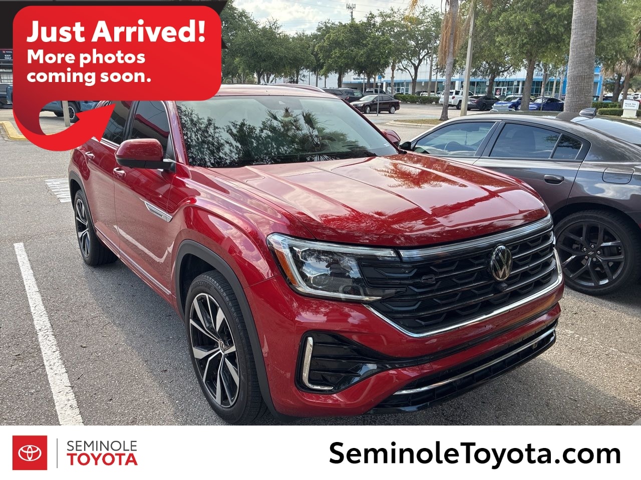 2024 Volkswagen Atlas Cross Sport 2.0T SEL Premium R-Line 4MOTION's photo