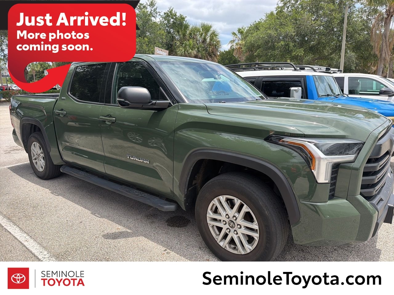 2022 Toyota Tundra SR5 3.4L 4WD CrewMax 5.5' Bed's photo