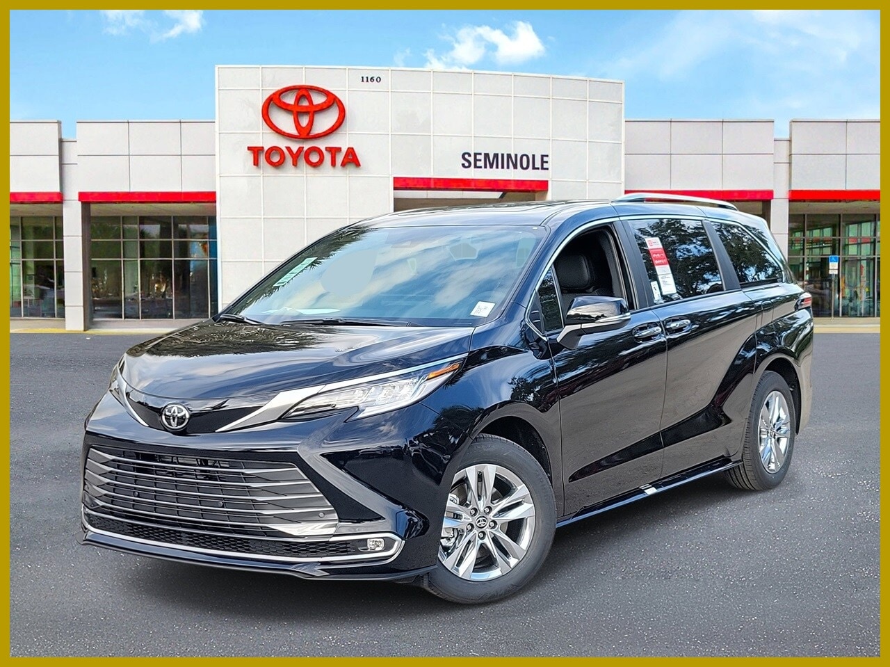 2026 Toyota Sienna Limited's photo