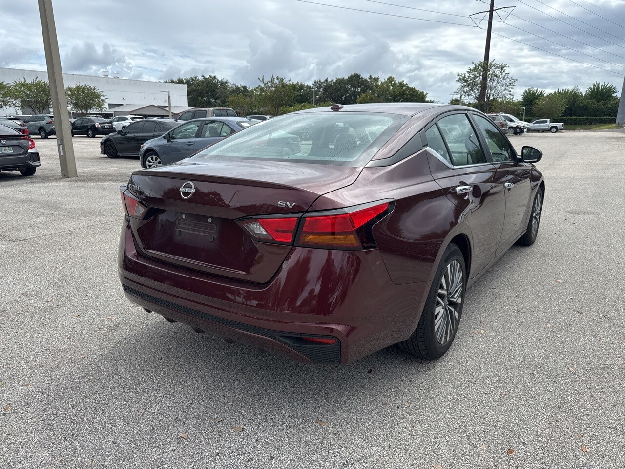 2024 Nissan Altima 2.5 SV photo 3