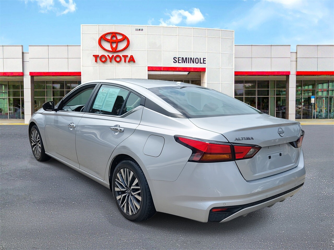 2024 Nissan Altima 2.5 SV photo 4