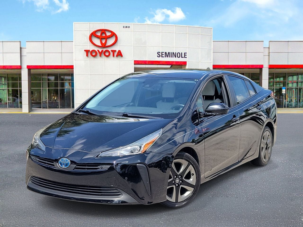 2019 Toyota Prius XLE FWD's photo