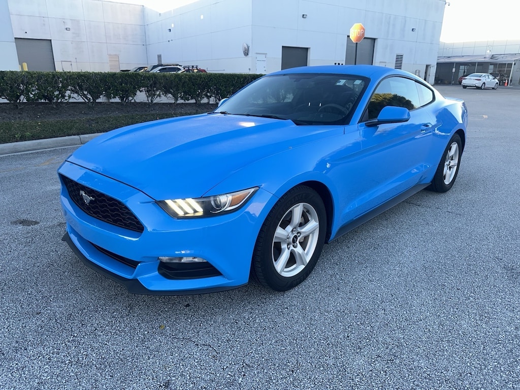 Used 2017 Ford Mustang V6 Coupe