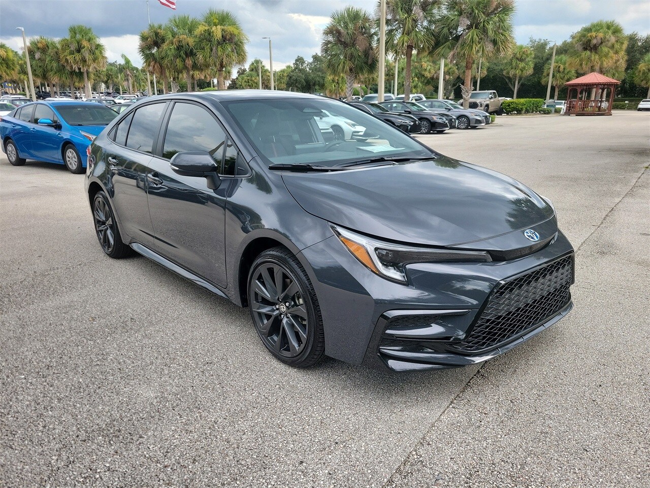 2025 Toyota Corolla Hybrid SE photo 2