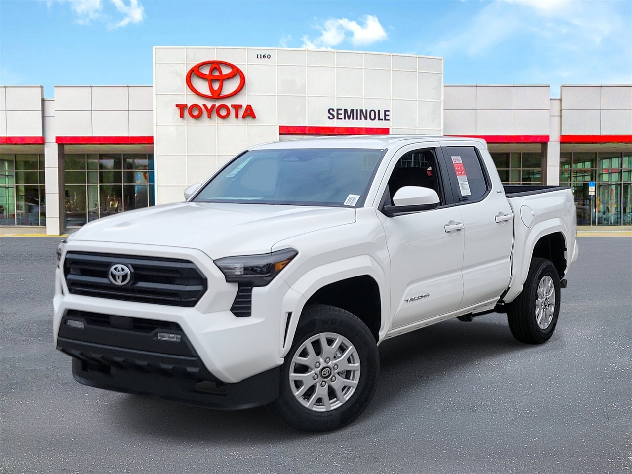 2025 Toyota Tacoma SR5's photo