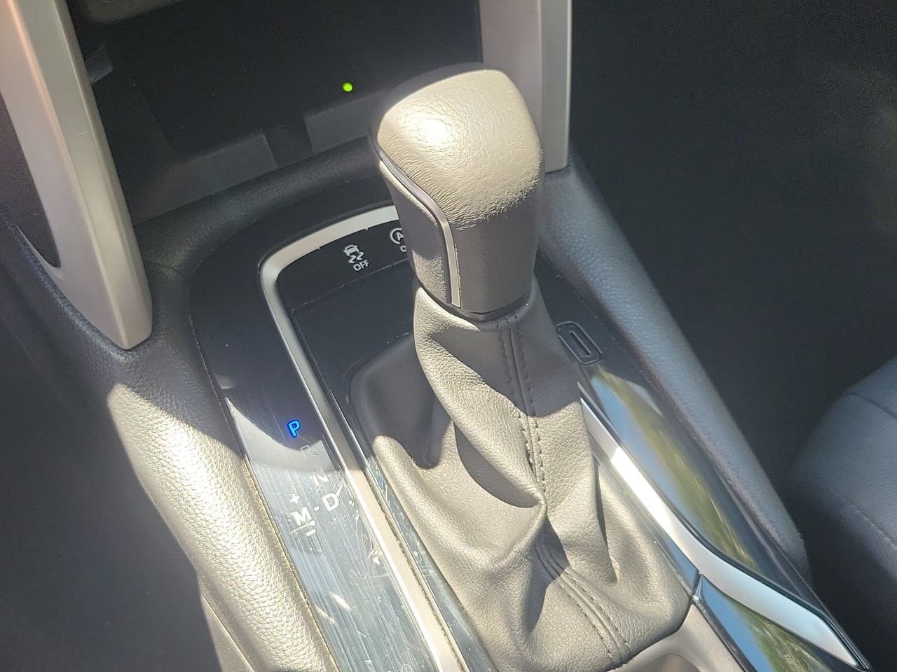 2025 Toyota Corolla Cross XLE - Photo 27